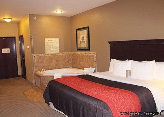 Comfort & I-40 Hotel